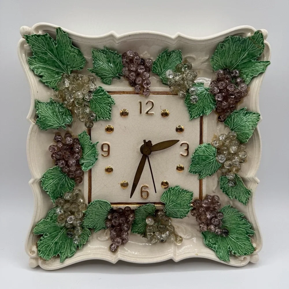 Vintage Ceramic Grapes Light Clock 50s 60s MCM Hand Painted 10.5
